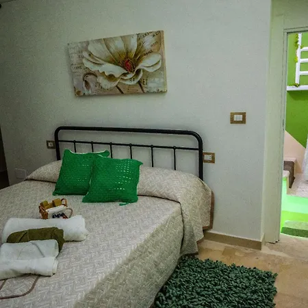 House Bed & Breakfast *