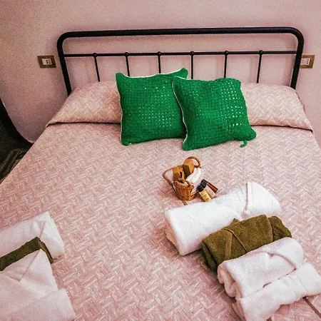 House Bed and breakfast 3*